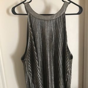 Torrid metallic tank size 2 (22)